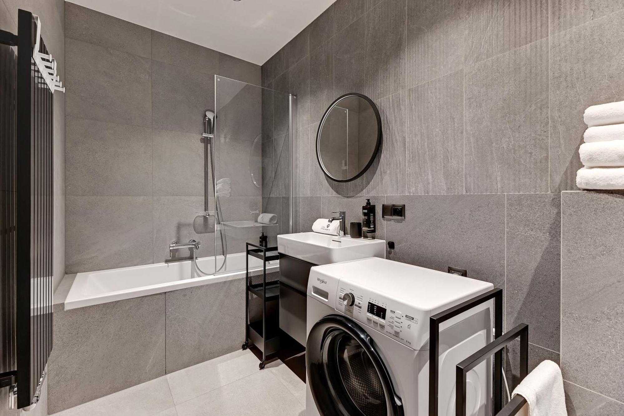 Scala City Center Magic Apartments With Parking By Lion Apartments Гданск Екстериор снимка