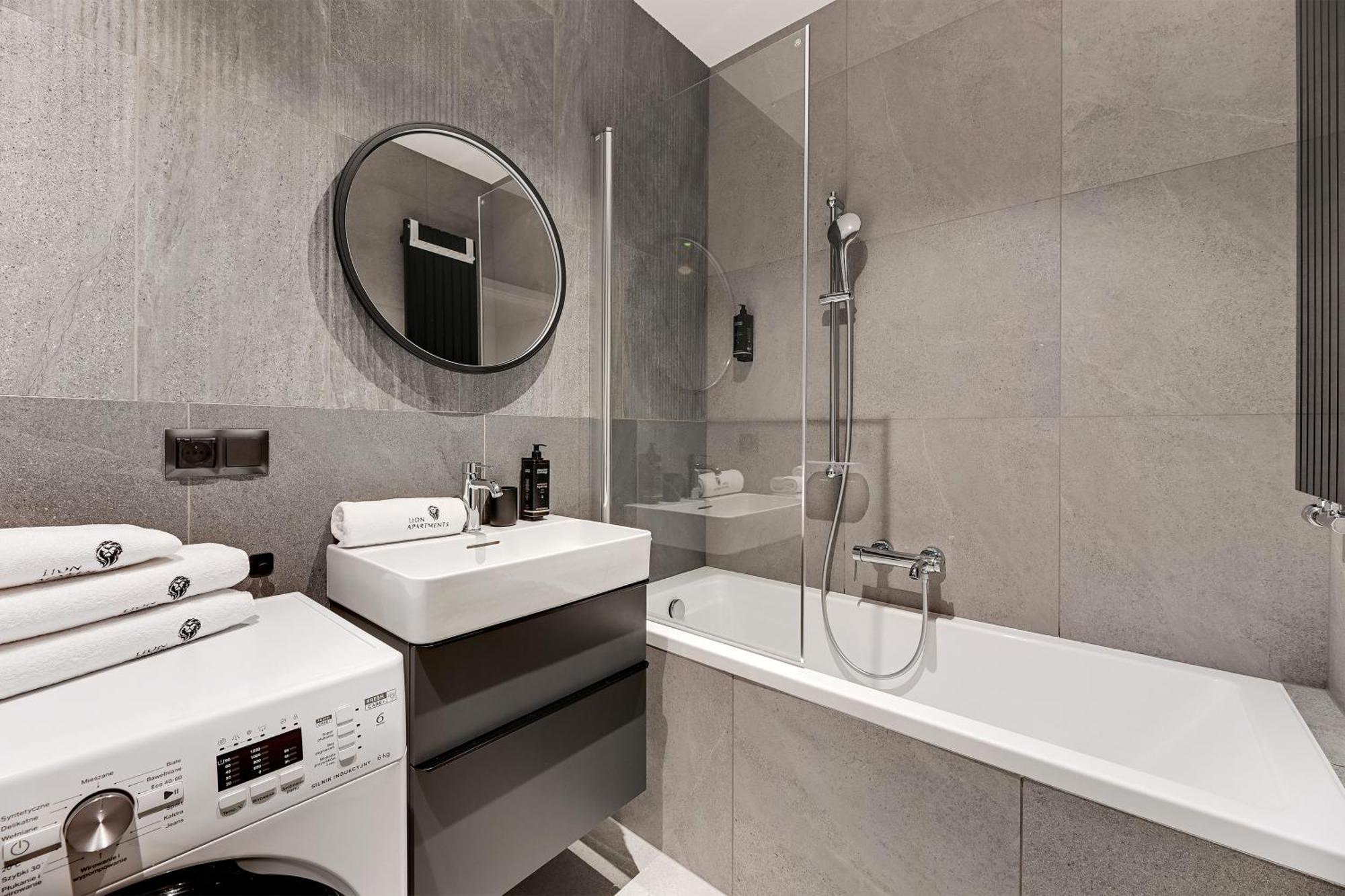 Scala City Center Magic Apartments With Parking By Lion Apartments Гданск Екстериор снимка